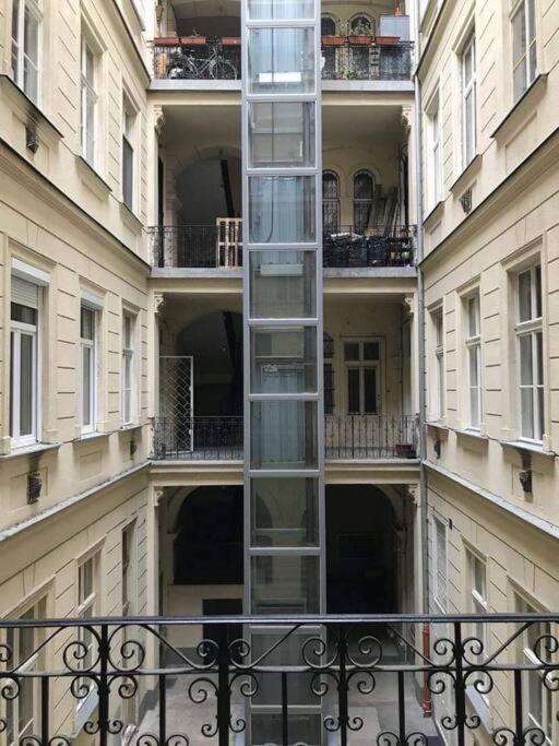 White Luxury Apartment Budapeszt Zewnętrze zdjęcie