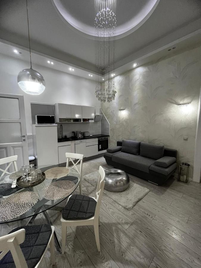 White Luxury Apartment Budapeszt Zewnętrze zdjęcie